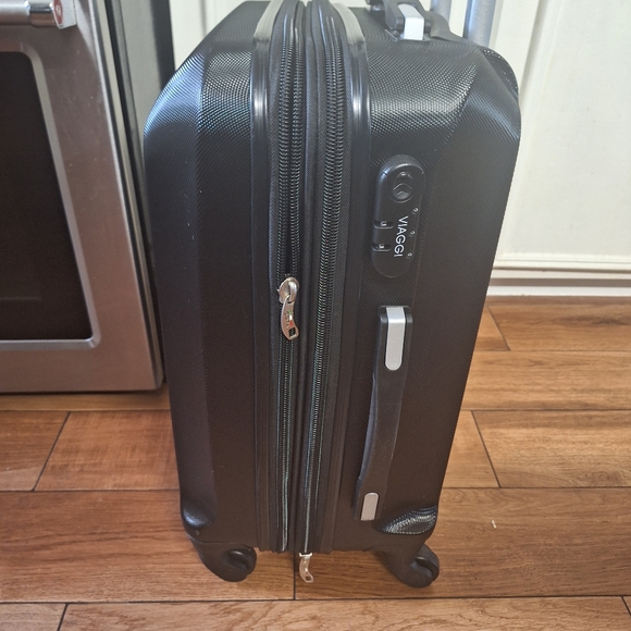 Suitcase - Picture 4 of 6